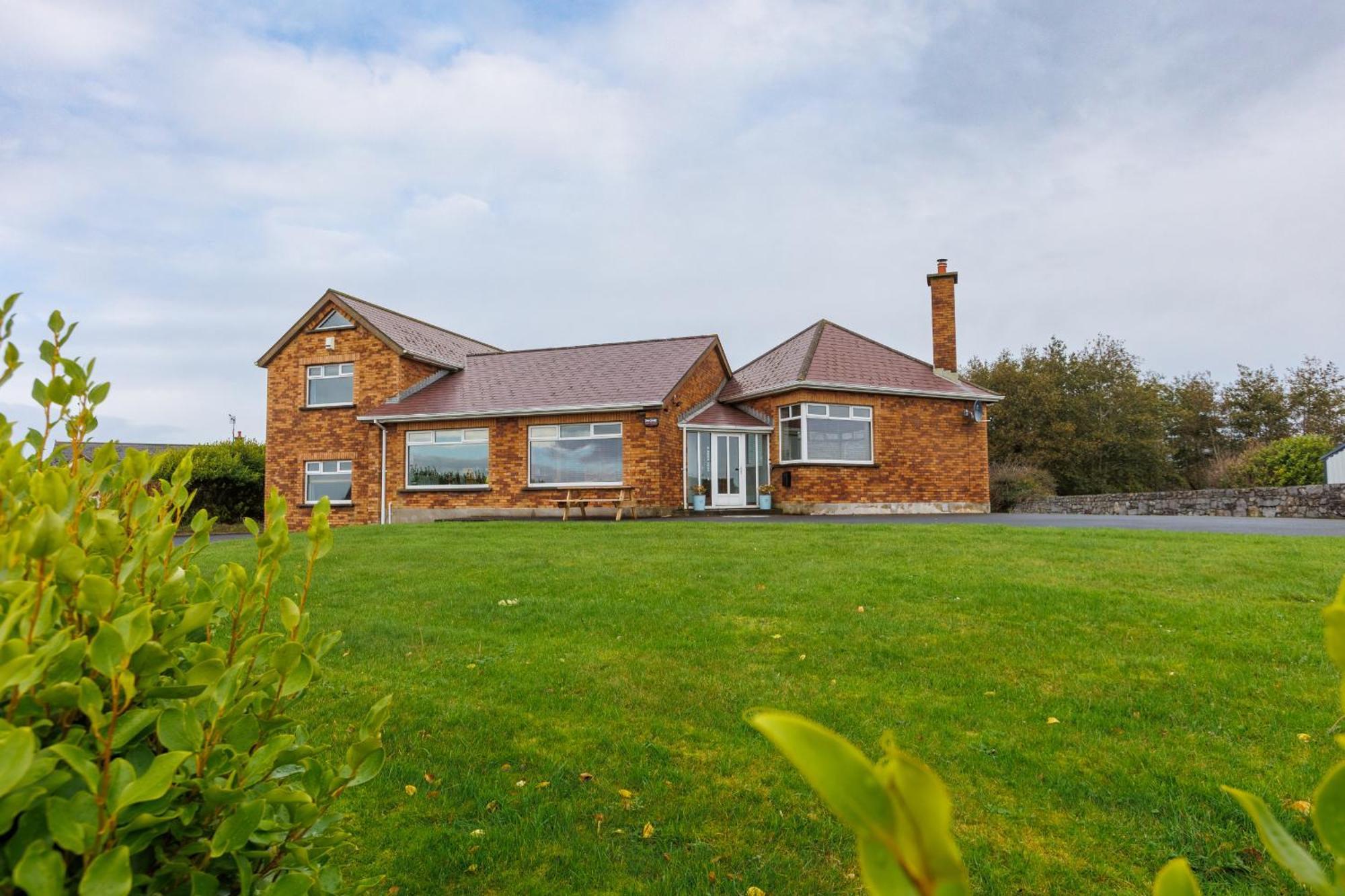Vila Red Brick House Rosses Point Sligo Exteriér fotografie